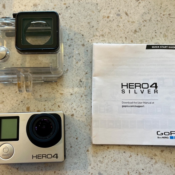 Go Pro Hero 4 Bundle - Picture 1 of 6